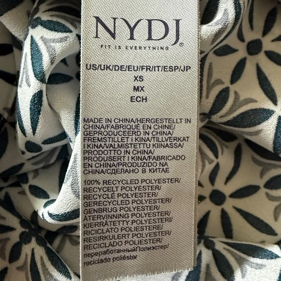 NOT YOUR DAUGHTER’S JEANS NYDJ Button Up Blouse Pleated Back Covered Buttons XS - Picture 8 of 9